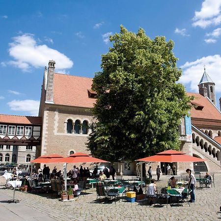 Hotel Deutsches Haus Braunschweig Buitenkant foto